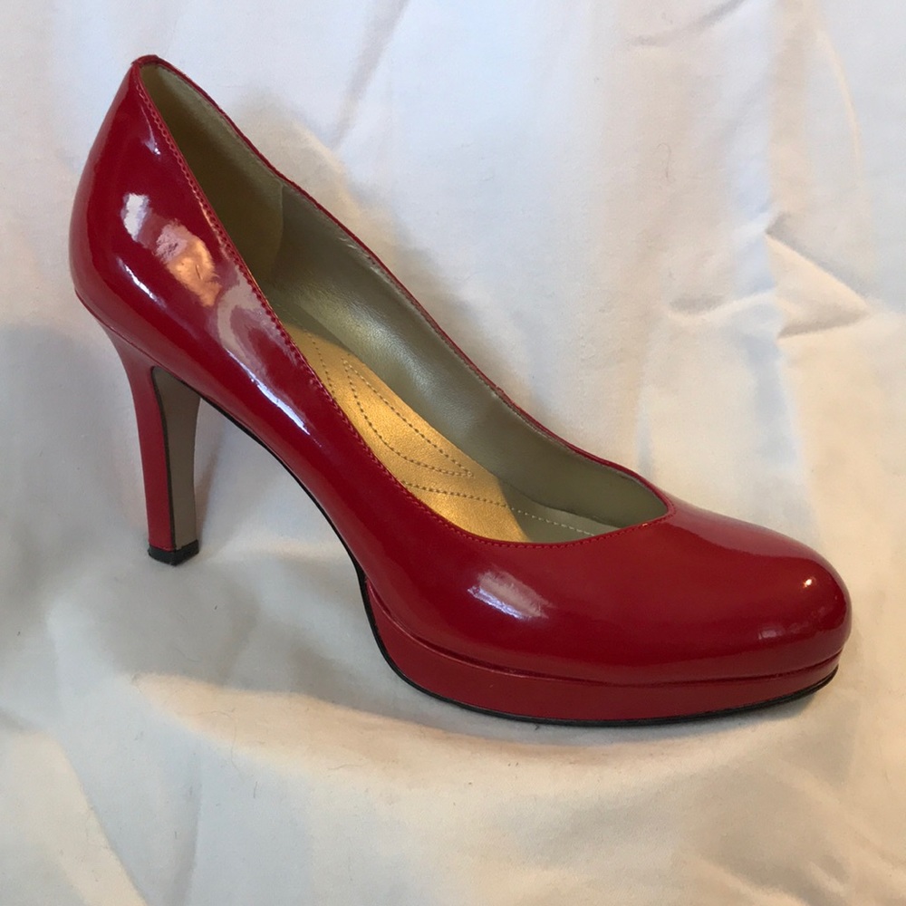 Tahari Lonnie red patent leather pumps